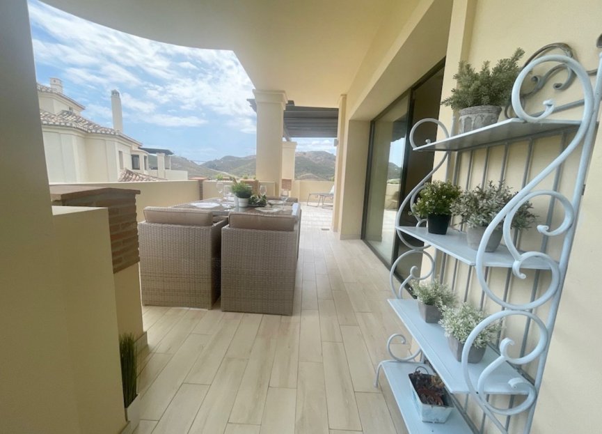 Resale - Apartment - Middle Floor Apartment - Benahavís - Benahavís Centro