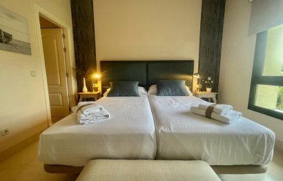 Resale - Apartment - Middle Floor Apartment - Benahavís - Benahavís Centro