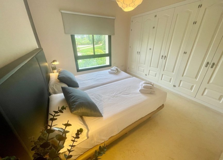 Resale - Apartment - Middle Floor Apartment - Benahavís - Benahavís Centro