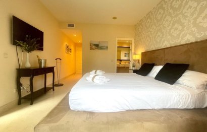 Resale - Apartment - Middle Floor Apartment - Benahavís - Benahavís Centro