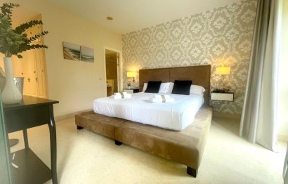 Resale - Apartment - Middle Floor Apartment - Benahavís - Benahavís Centro