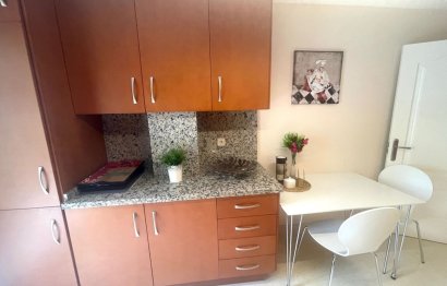 Resale - Apartment - Middle Floor Apartment - Benahavís - Benahavís Centro