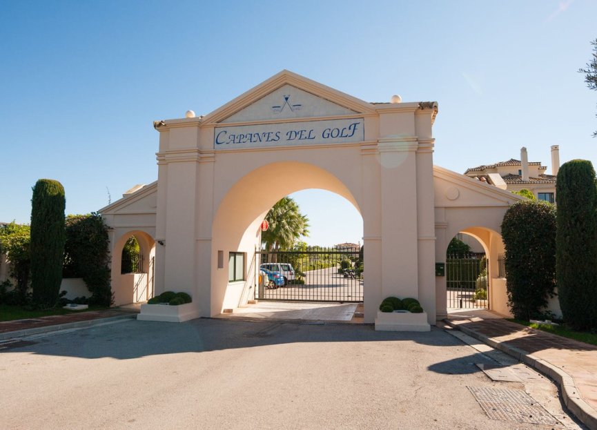 Resale - Apartment - Middle Floor Apartment - Benahavís - Benahavís Centro