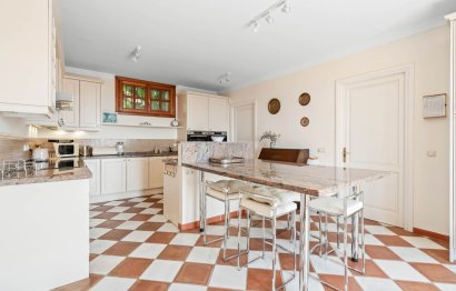 Reventa - House - Detached Villa - Benahavís - Benahavís Centro