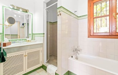 Reventa - House - Detached Villa - Benahavís - Benahavís Centro