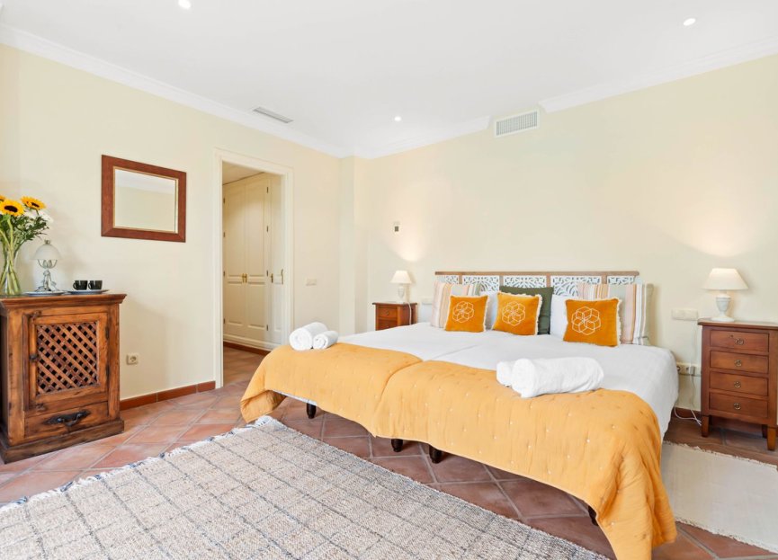 Reventa - House - Detached Villa - Benahavís - Benahavís Centro