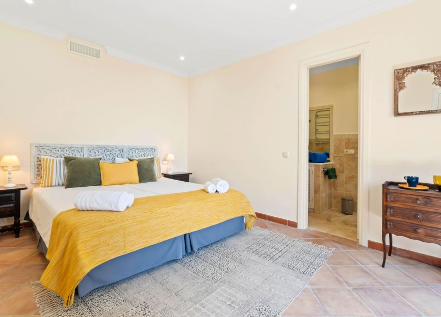 Reventa - House - Detached Villa - Benahavís - Benahavís Centro