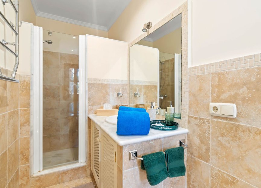 Reventa - House - Detached Villa - Benahavís - Benahavís Centro