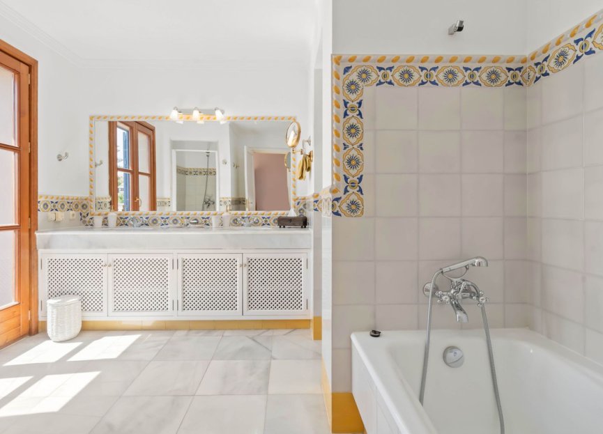 Reventa - House - Detached Villa - Benahavís - Benahavís Centro