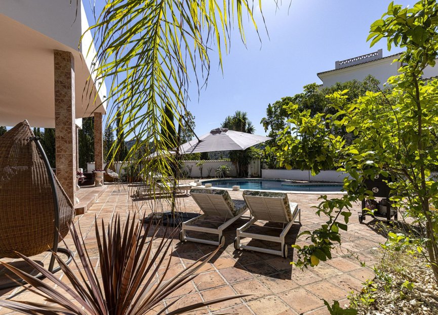 Resale - House - Detached Villa - Benahavís - Benahavís Centro