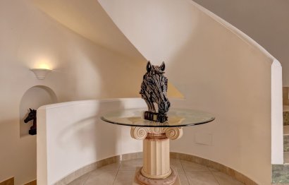 Resale - House - Detached Villa - Benahavís - Benahavís Centro