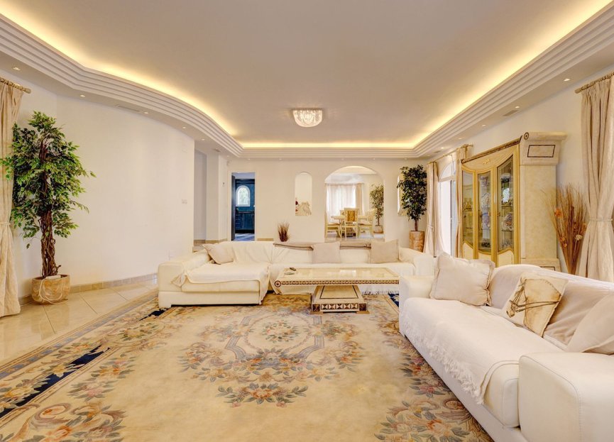 Resale - House - Detached Villa - Benahavís - Benahavís Centro