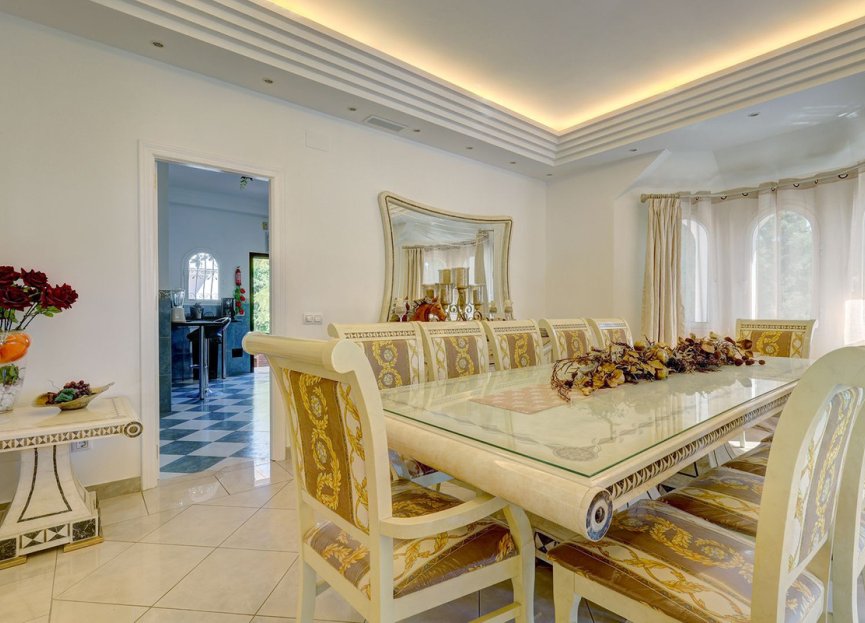 Resale - House - Detached Villa - Benahavís - Benahavís Centro