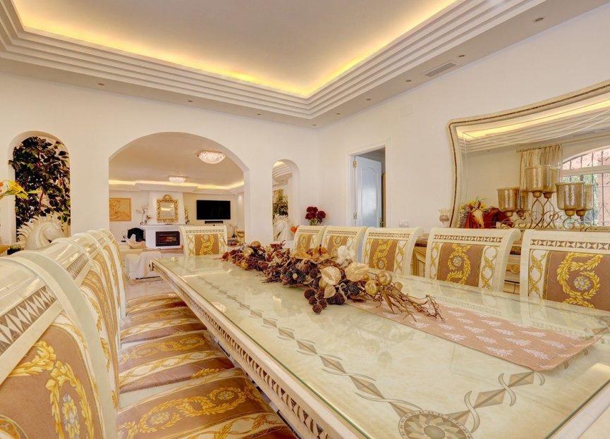 Resale - House - Detached Villa - Benahavís - Benahavís Centro