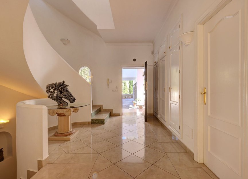Resale - House - Detached Villa - Benahavís - Benahavís Centro