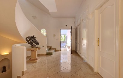 Resale - House - Detached Villa - Benahavís - Benahavís Centro