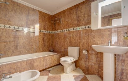 Resale - House - Detached Villa - Benahavís - Benahavís Centro