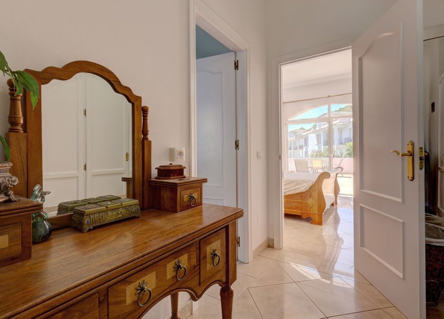 Resale - House - Detached Villa - Benahavís - Benahavís Centro