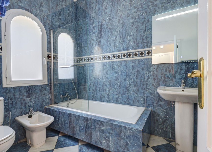 Resale - House - Detached Villa - Benahavís - Benahavís Centro