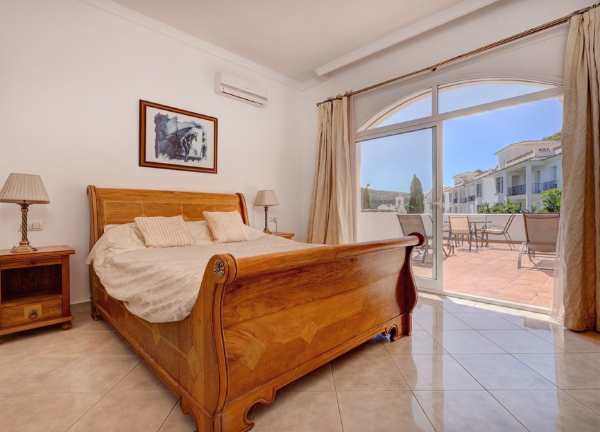 Resale - House - Detached Villa - Benahavís - Benahavís Centro