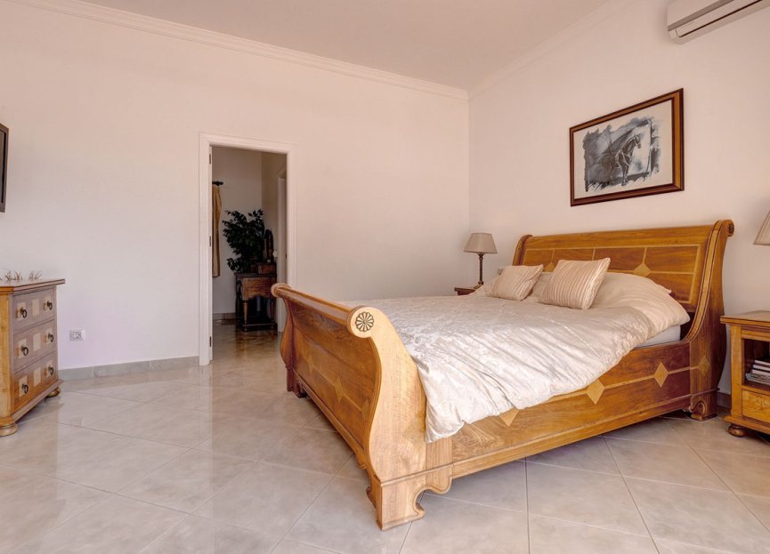 Resale - House - Detached Villa - Benahavís - Benahavís Centro