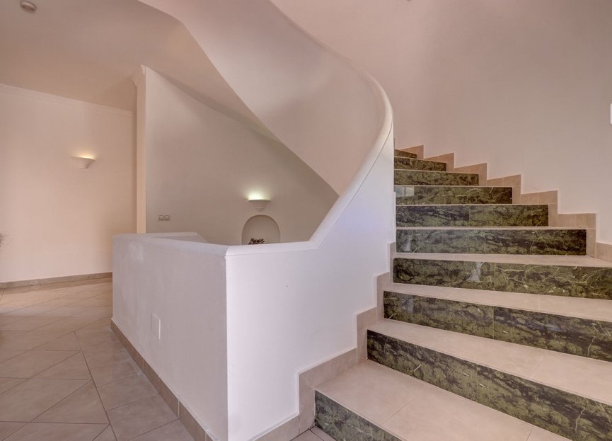 Resale - House - Detached Villa - Benahavís - Benahavís Centro