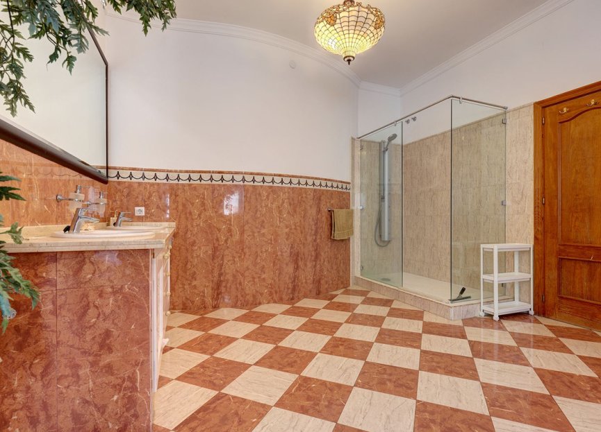 Resale - House - Detached Villa - Benahavís - Benahavís Centro