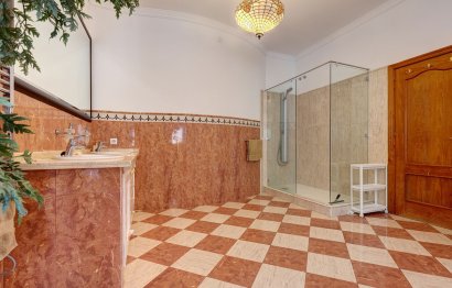 Resale - House - Detached Villa - Benahavís - Benahavís Centro