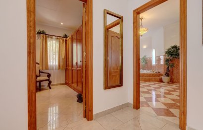 Resale - House - Detached Villa - Benahavís - Benahavís Centro