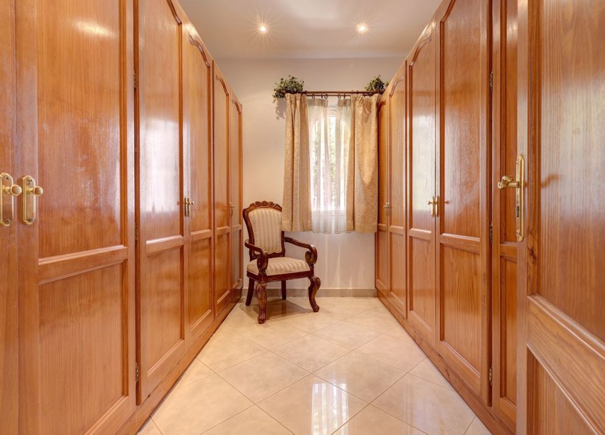 Resale - House - Detached Villa - Benahavís - Benahavís Centro