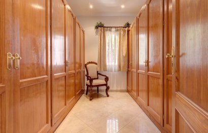 Resale - House - Detached Villa - Benahavís - Benahavís Centro