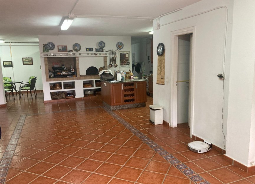 Resale - House - Detached Villa - Estepona - Selwo