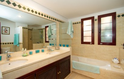 Resale - Ground floor apartment - Marbella - La Mairena