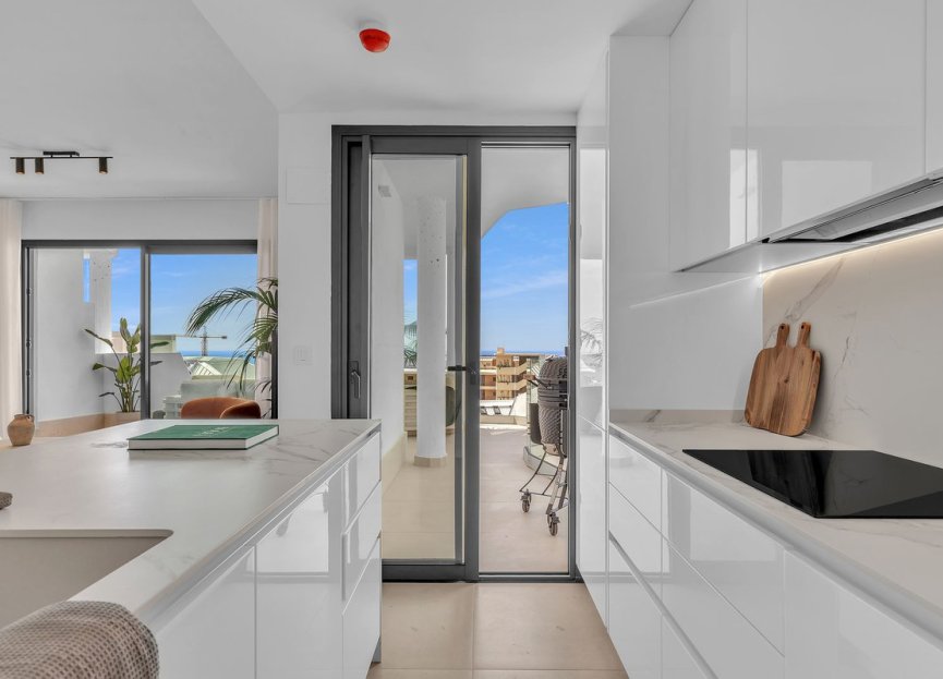 Resale - Apartment - Middle Floor Apartment - Fuengirola - Fuengirola Centro