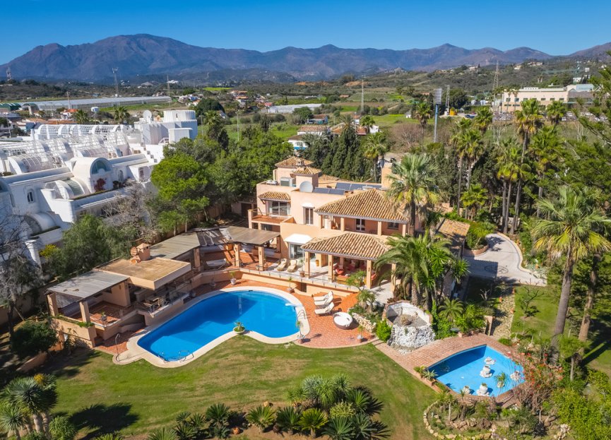 Resale - House - Detached Villa - Estepona - New Golden Mile