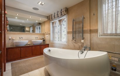 Resale - House - Detached Villa - Estepona - New Golden Mile