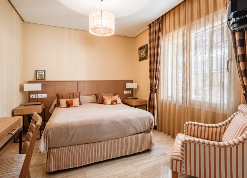 Resale - House - Detached Villa - Estepona - New Golden Mile