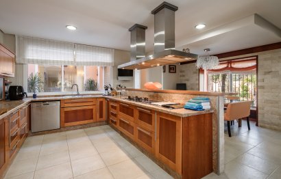 Resale - House - Detached Villa - Estepona - New Golden Mile