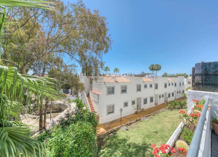 Resale - House - Townhouse - Marbella - Nueva Andalucia