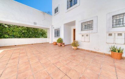 Resale - House - Townhouse - Marbella - Nueva Andalucia