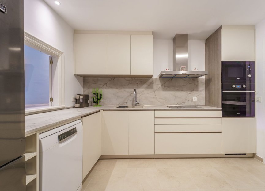 Resale - Ground floor apartment - Estepona - New Golden Mile