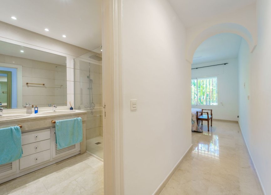 Resale - Ground floor apartment - Estepona - New Golden Mile