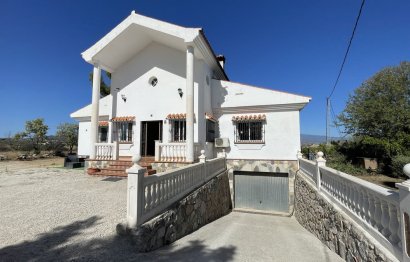 Resale - House - Finca - Cortijo - Alhaurín el Grande - Alhaurín el Grande Centro