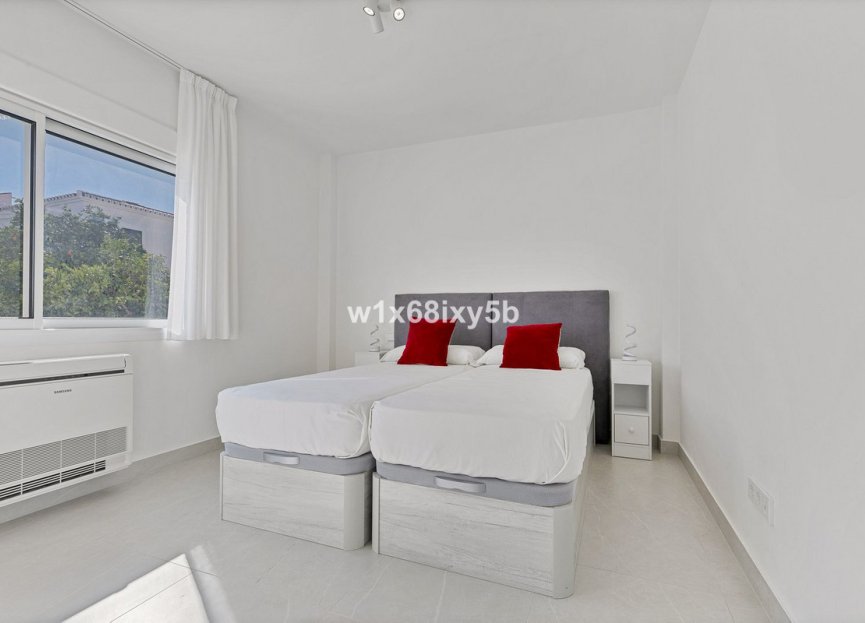 Resale - House - Detached Villa - Marbella - San Pedro De Alcantara