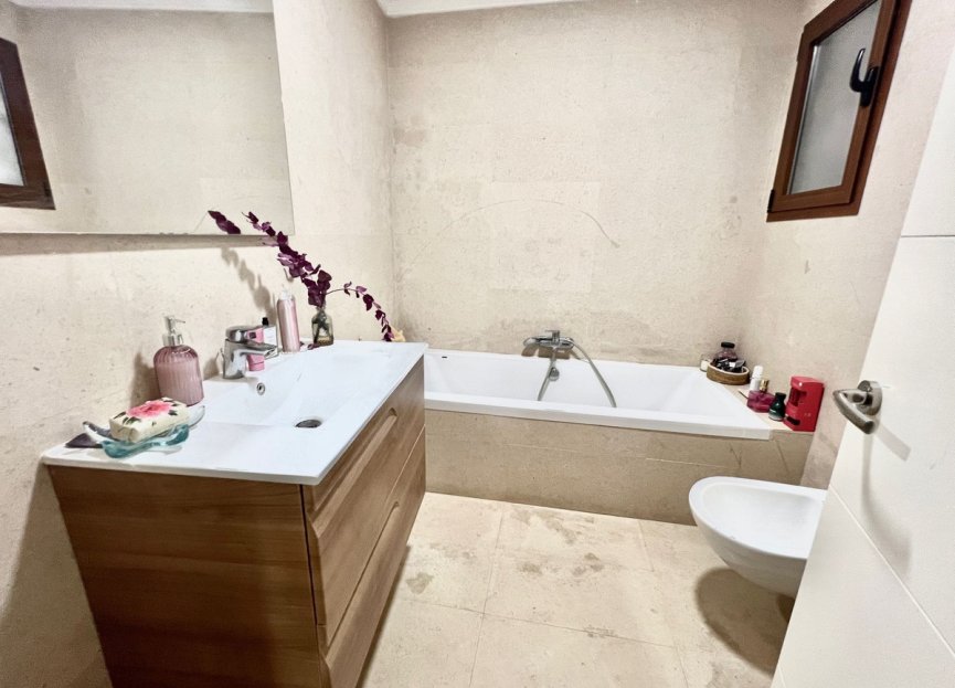 Resale - House - Detached Villa - Marbella - Nueva Andalucia