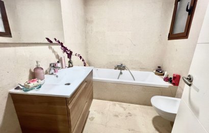 Resale - House - Detached Villa - Marbella - Nueva Andalucia