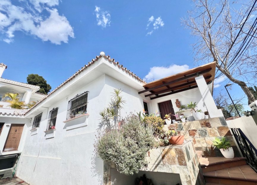 Resale - House - Detached Villa - Marbella - Nueva Andalucia