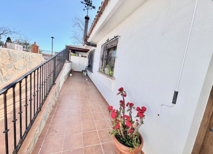 Resale - House - Detached Villa - Marbella - Nueva Andalucia