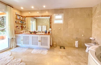 Resale - House - Detached Villa - Marbella - Nagüeles