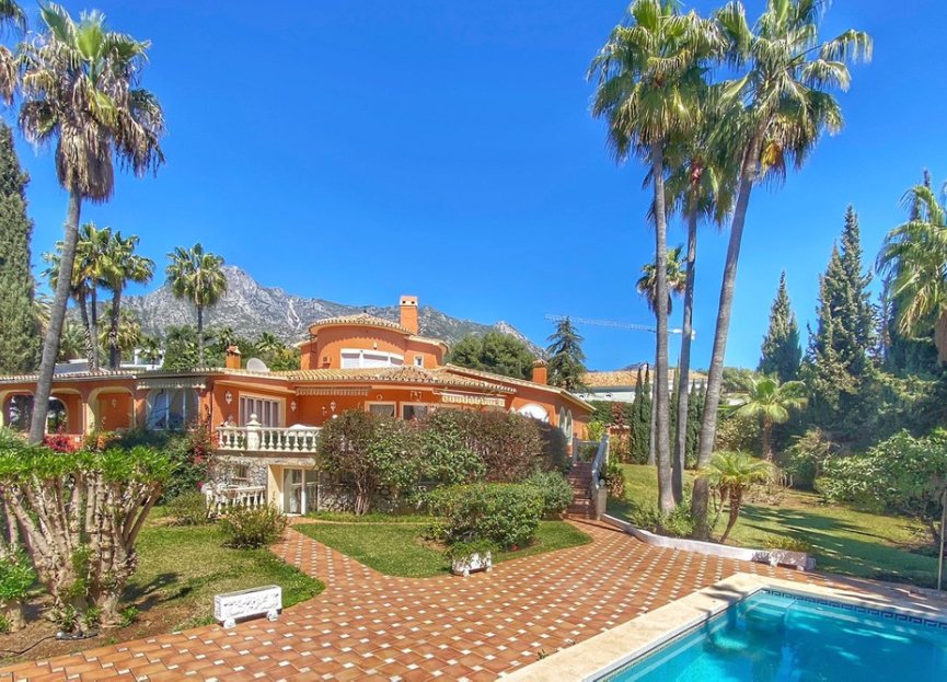 Resale - House - Detached Villa - Marbella - Nagüeles